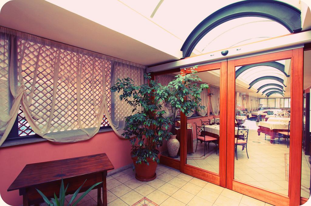 Hotel De Paris แตร์นี ภายนอก รูปภาพ