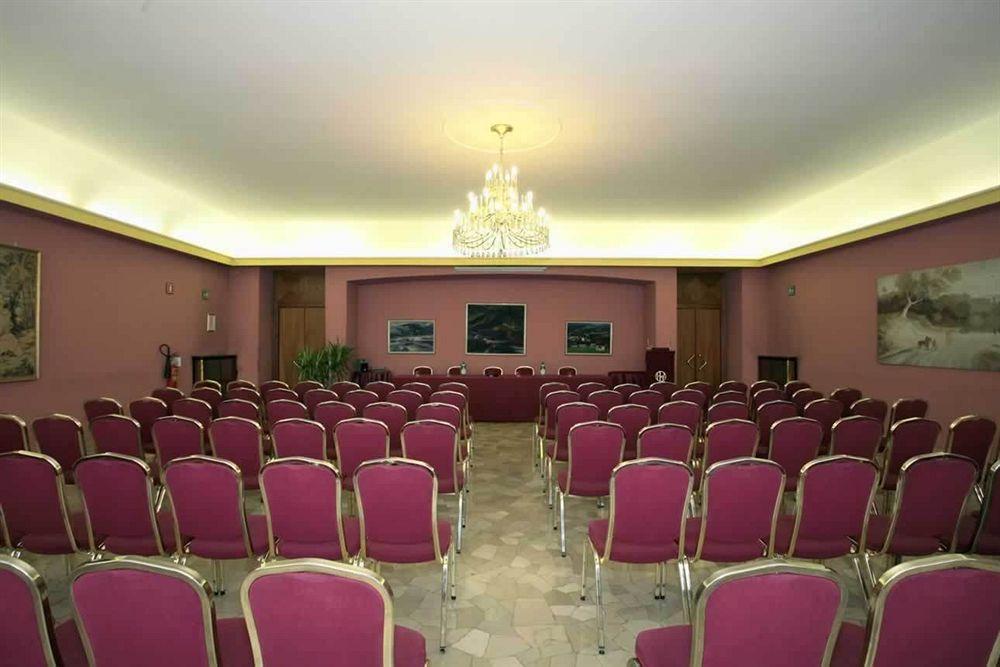 Hotel De Paris แตร์นี ภายนอก รูปภาพ