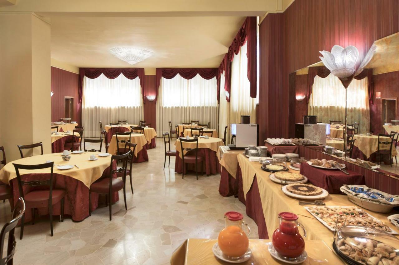 Hotel De Paris แตร์นี ภายนอก รูปภาพ