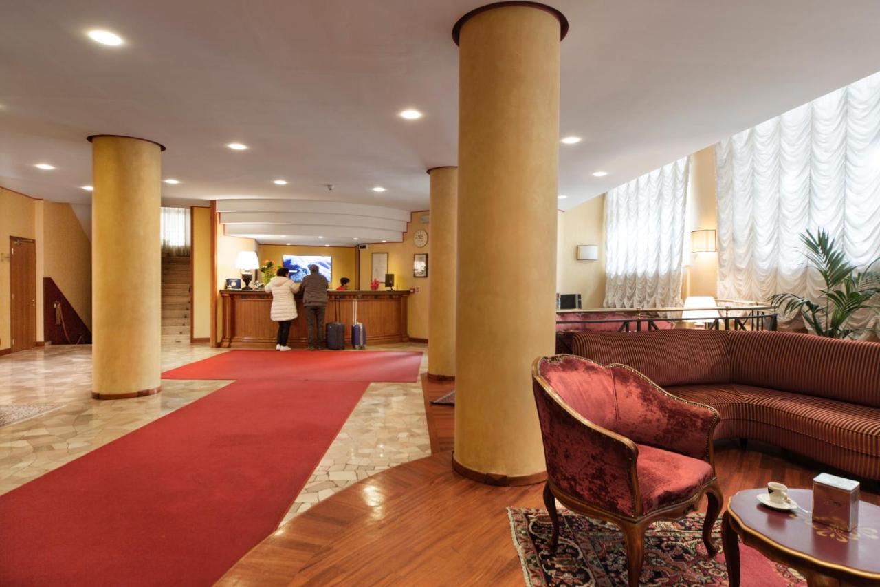 Hotel De Paris แตร์นี ภายนอก รูปภาพ